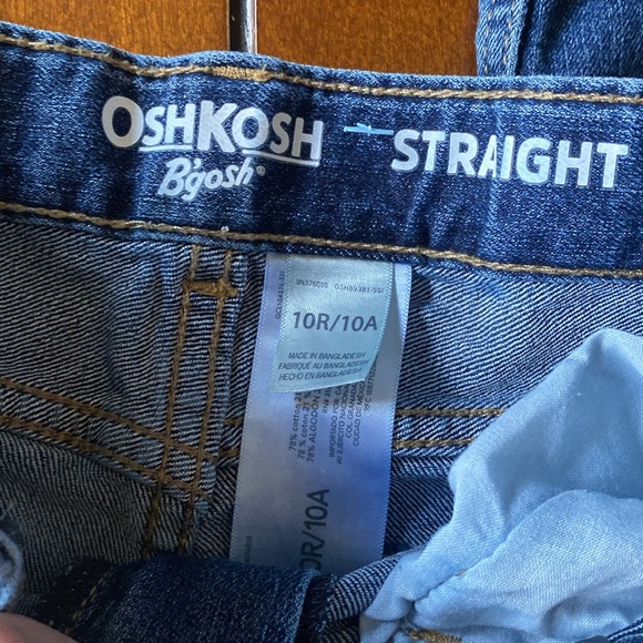 OshKosh B’Gosh 10R jeans. Approximately 31 inches long. Nice condition - Picture 2 of 7